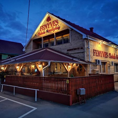 Hotel Fenyves Csárda Vendégház Nyiradony-Tamasipuszta Exterior foto